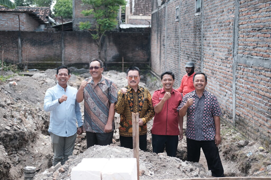 Peletakan Batu Pertama